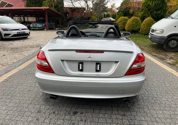 Mercedes-Benz SLK cena 33900 przebieg: 251401, rok produkcji 2005 z Bartoszyce małe 121